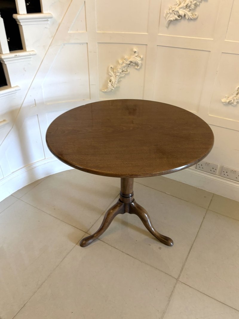 Antique Georgian 18th Century Figured Mahogany Circular Tilt Top Lamp Table - Image 2